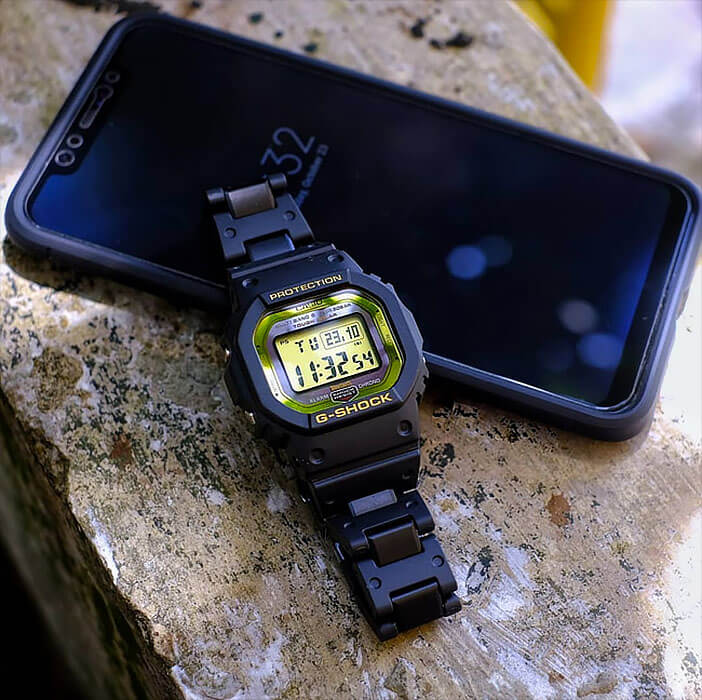 Casio Casio G-Shock GW-B5600BC-1 электронные мужские часы часы крупный план желтый циферблата