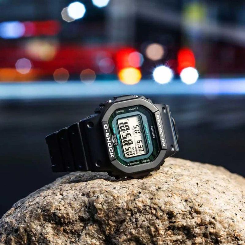 Casio Casio G-Shock GW-B5600MG-1 , наручные мужские часы фото под углом